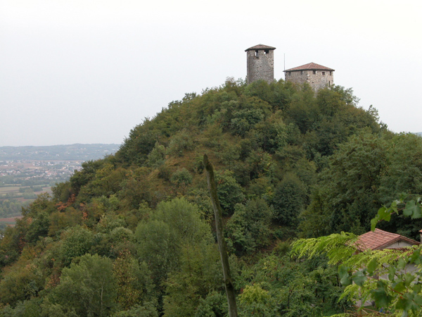 Panoramica del castello di Credazzo