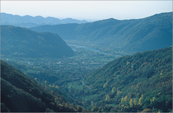Veduta di Segusino e del Piave dalla fraz. di Stramare a Nord Est