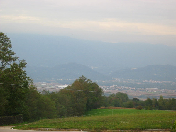Vista sulla valle del Piave verso Crocetta del Montello, dall'osservatorio del RE
